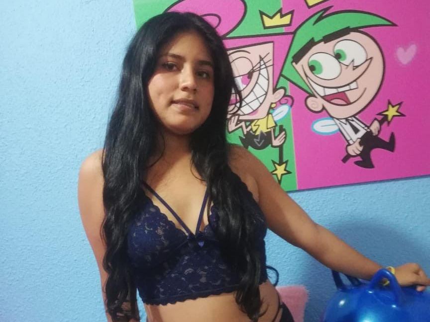 SweetlatinSmileX profilbild på webbkameramodell 