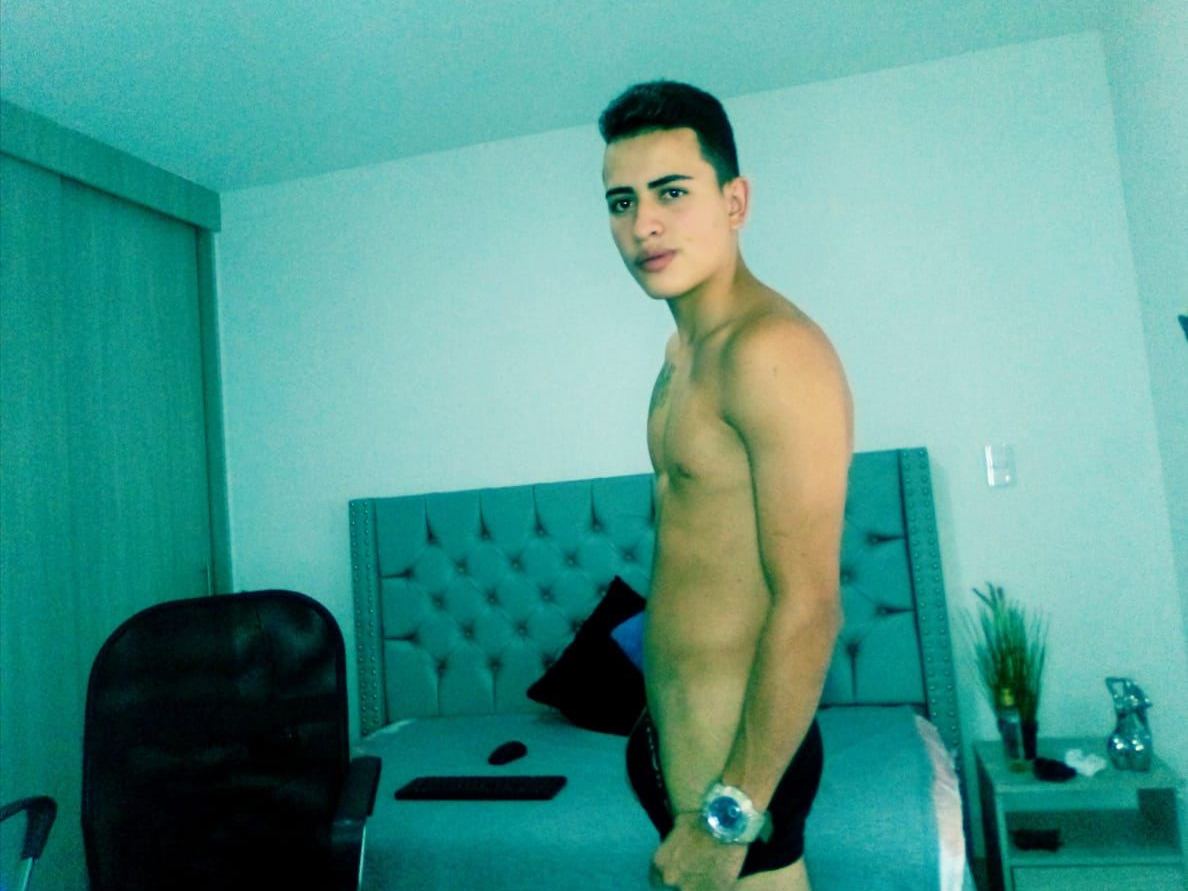 Foto de perfil de modelo de webcam de andyxx_18 