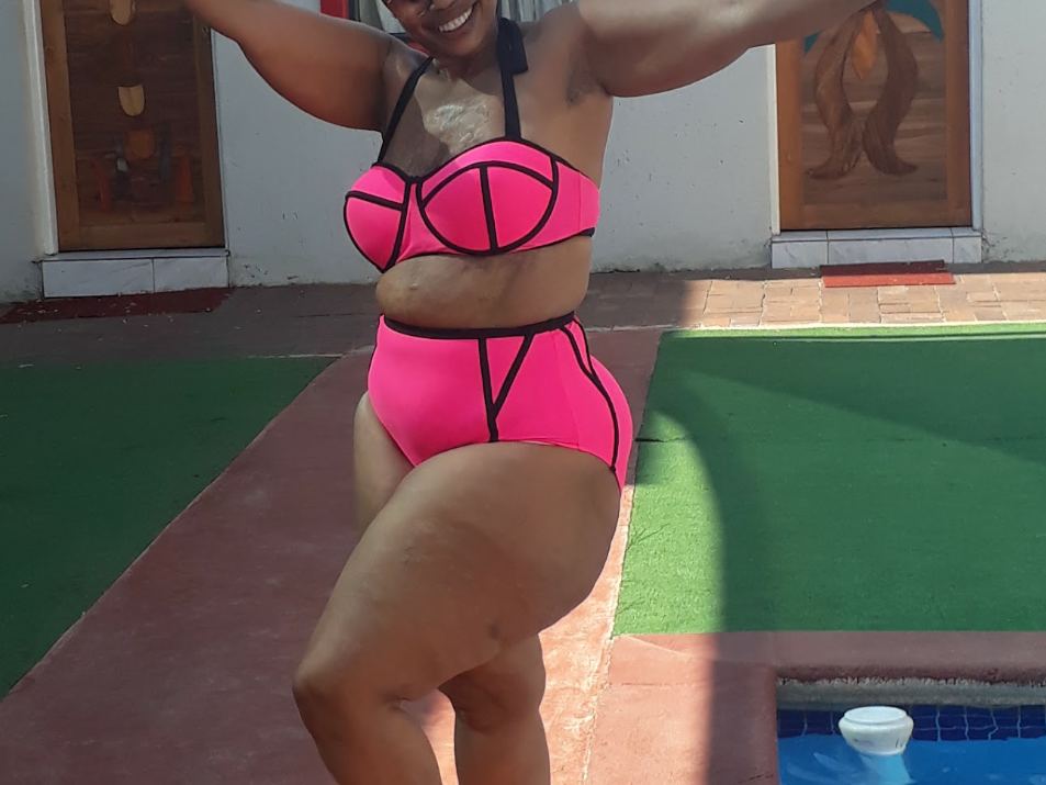 Imagen de perfil de modelo de cámara web de CURVYQUEEN43