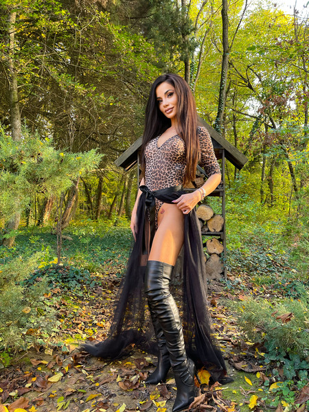 Performer JesikaJones Photo 3