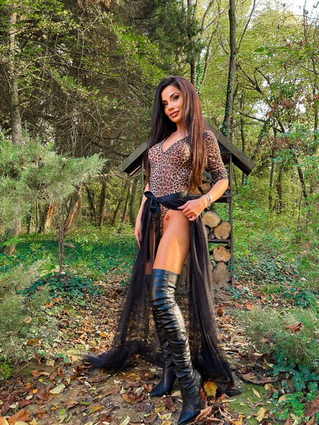 Performer JesikaJones Photo 6