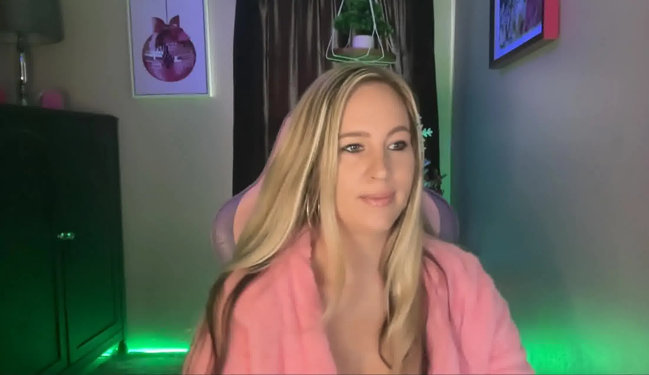 Performer CatSimpson Video 1