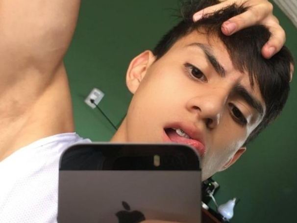 TwinkLatinBoy18 profilbild på webbkameramodell 