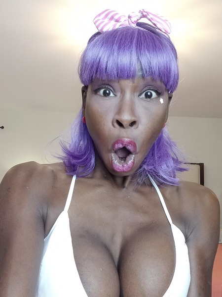 Artista MissTroyFlux Foto 8