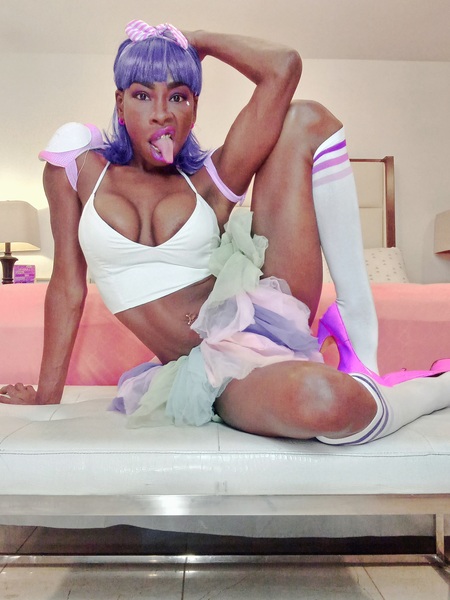 Artista MissTroyFlux Foto 4