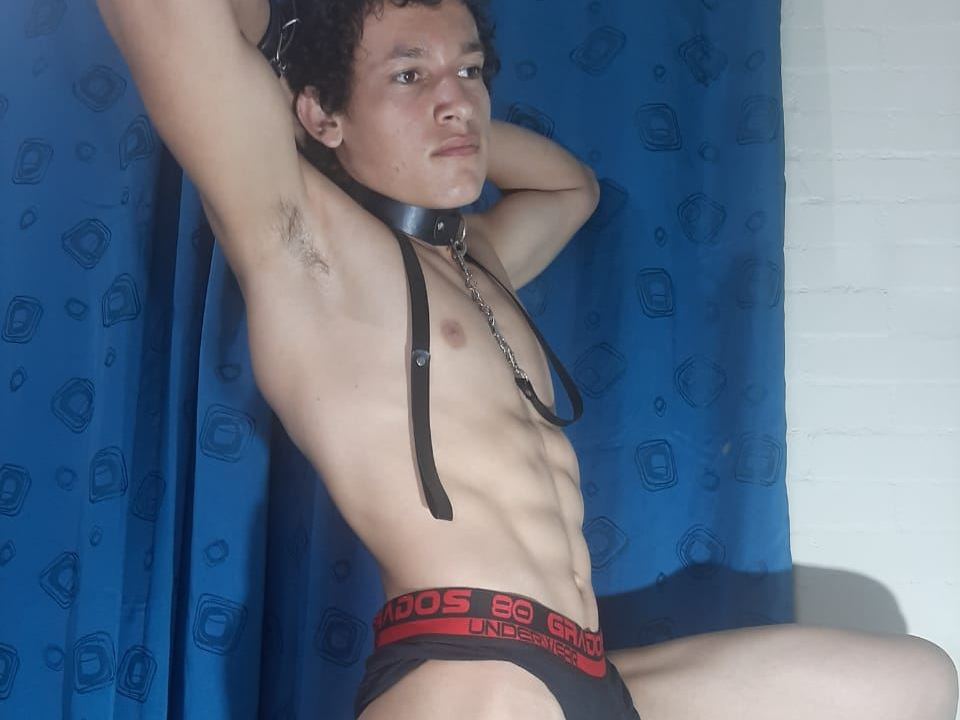 Fierylatin69 profielfoto van cam model 