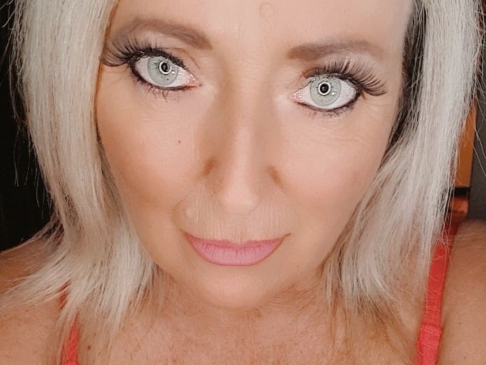 HornyBritishMILF Profilbild des Cam-Modells 