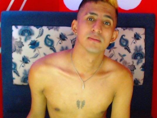 Foto de perfil de modelo de webcam de models_doux9 