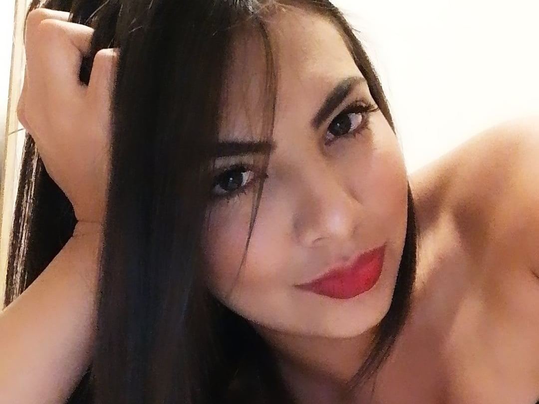 Foto de perfil de modelo de webcam de Cora_Muller 