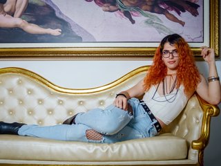 Alice_Bathoty profilbild på webbkameramodell 