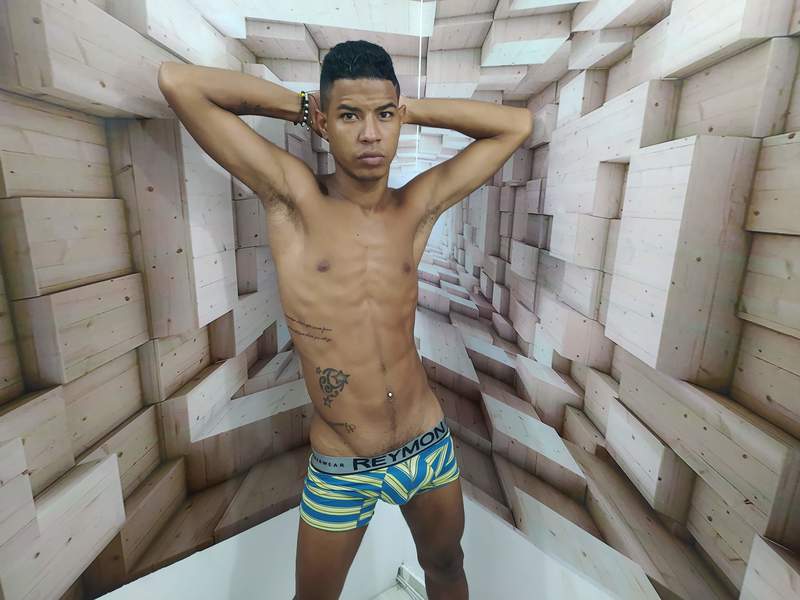 Utøver erick_xxx_hot1 Bilde 1